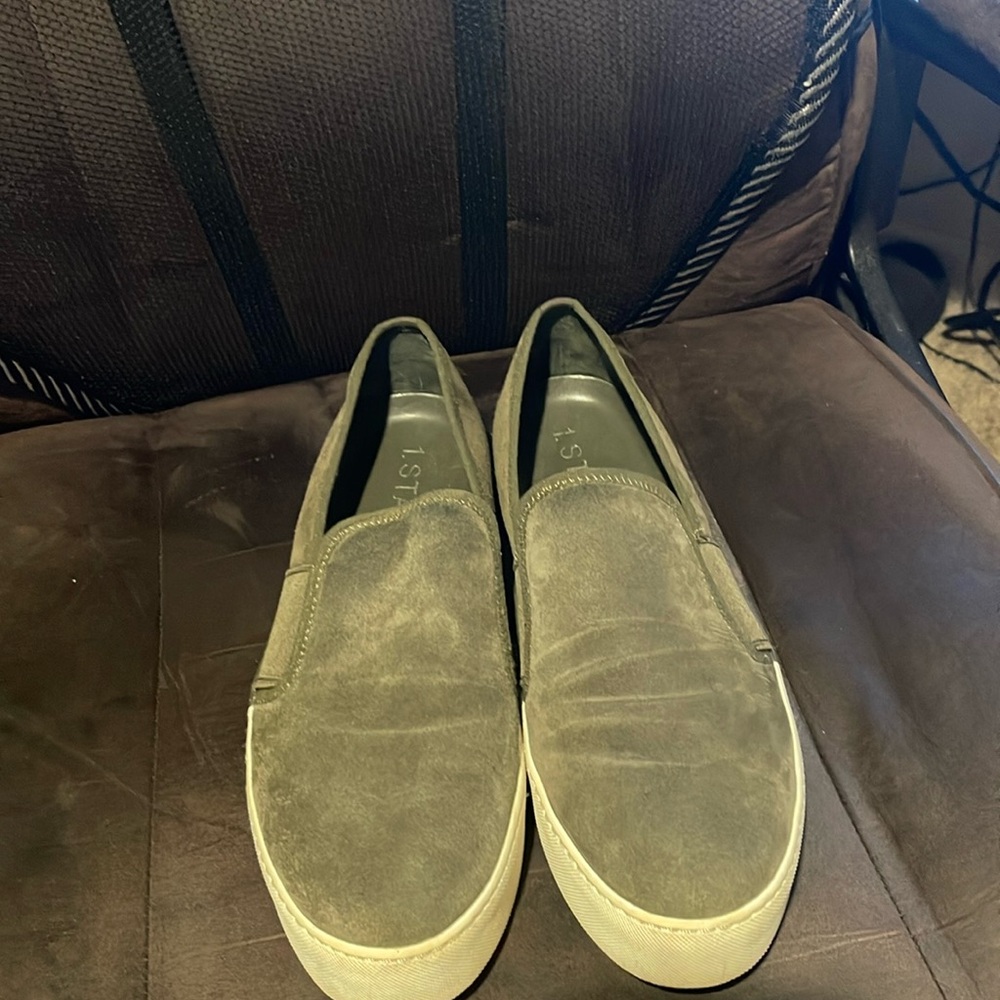 #315 1.State suede platform slip on sneaker Size 9.5